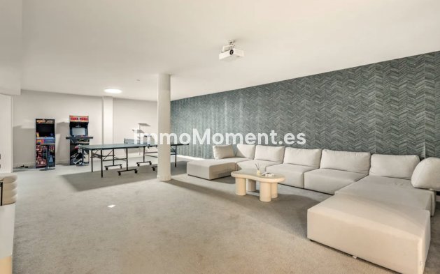 Wiederverkauf - Villa - Marbella - Artola