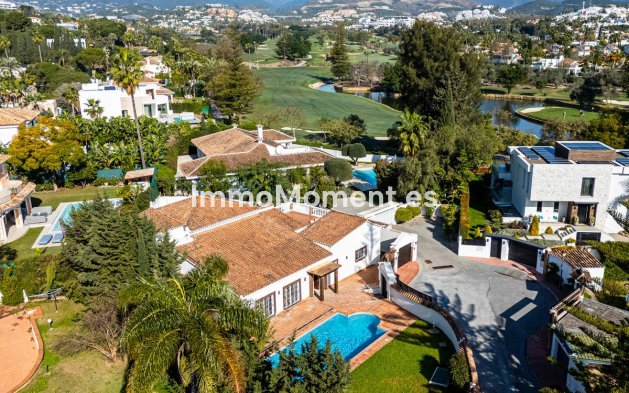 Resale - Villa - Marbella - Nueva Andalucía