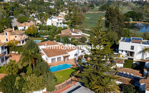 Resale - Villa - Marbella - Nueva Andalucía