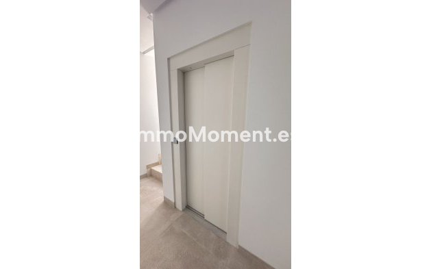 Wiederverkauf - Villa - Marbella - Marbella Centro