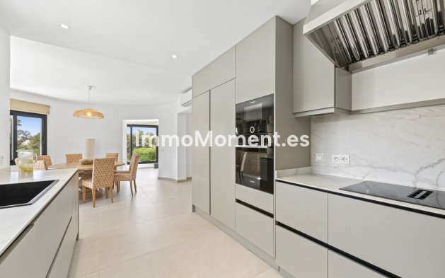 Reventa - Villa - Marbella - Guadalmina Alta