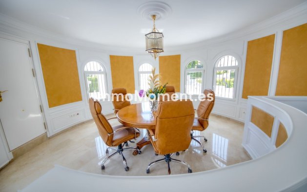 Wiederverkauf - Villa - Benalmadena - Benalmadena Centro