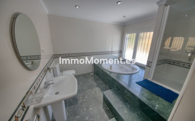 Wiederverkauf - Villa - Benalmadena - Benalmadena Centro