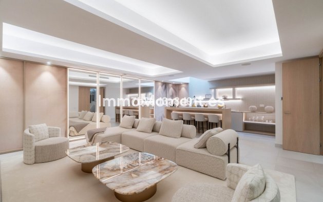 Resale - Villa - Marbella - Nueva Andalucía