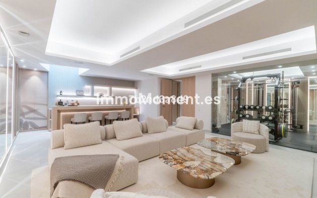 Resale - Villa - Marbella - Nueva Andalucía