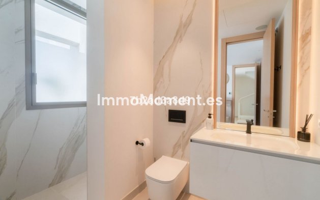 Resale - Villa - Marbella - Nueva Andalucía