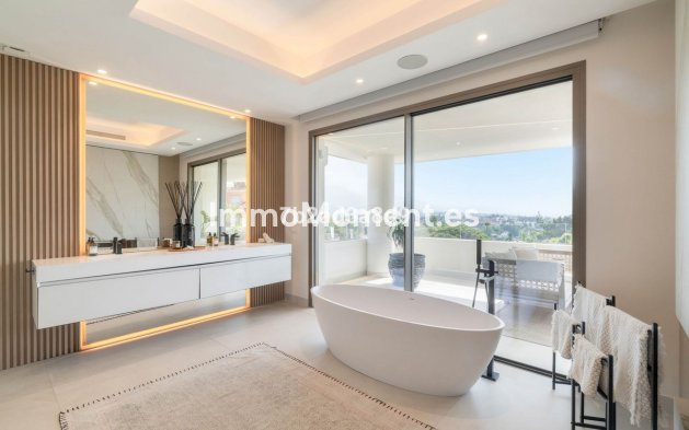 Resale - Villa - Marbella - Nueva Andalucía