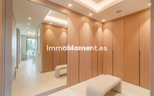 Resale - Villa - Marbella - Nueva Andalucía