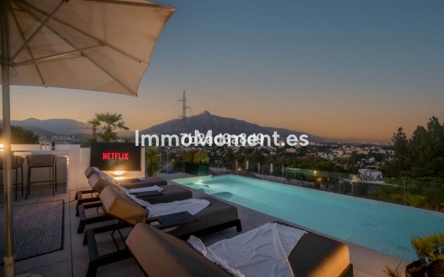 Resale - Villa - Marbella - Nueva Andalucía