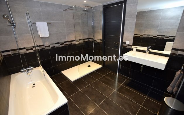 Wiederverkauf - Villa - Benalmadena - Benalmadena Centro