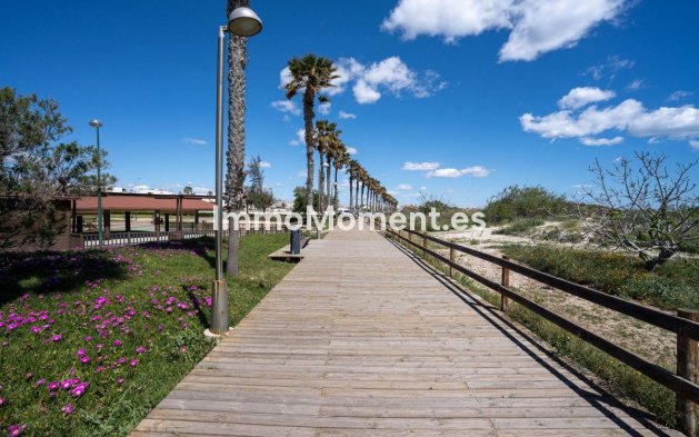 Resale - Villa - Pilar de la Horadada - Torre de la Horadada