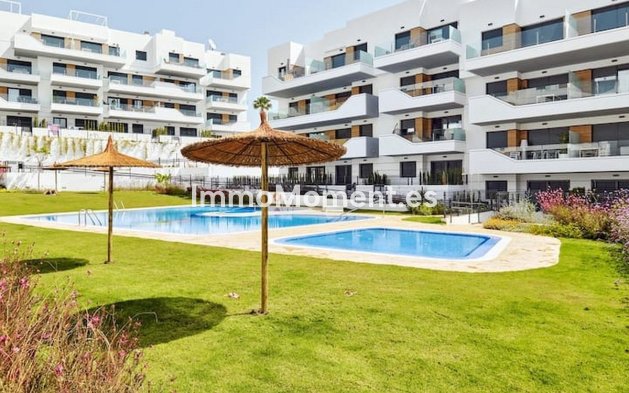 Resale - Apartment - Orihuela - Villamartin