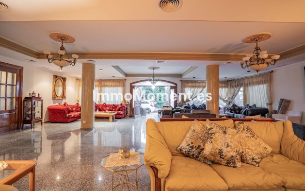 Wiederverkauf - Villa - Benalmadena - Benalmadena Pueblo