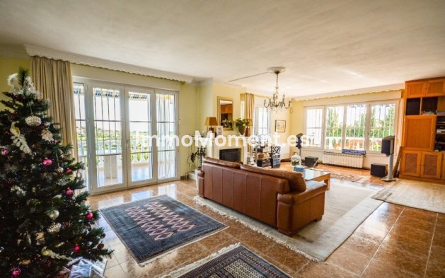 Revente - Villa - Estepona  - Estepona Centro