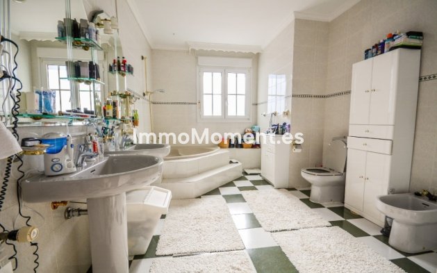 Revente - Villa - Estepona  - Estepona Centro