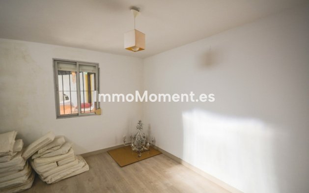 Revente - Villa - Estepona  - Estepona Centro