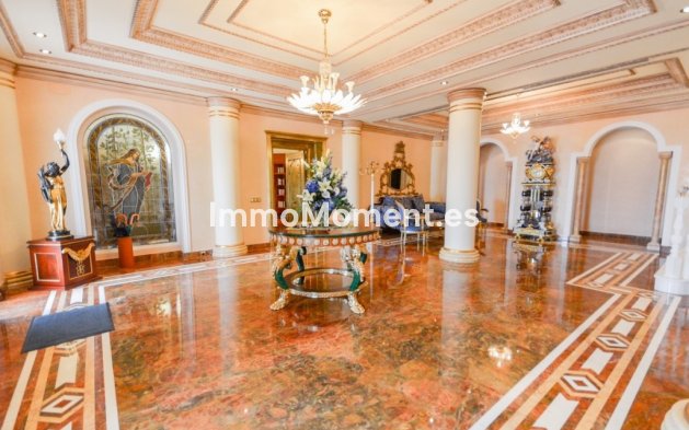 Wiederverkauf - Villa - Benalmadena - Benalmadena Centro