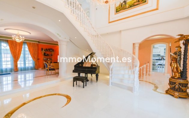 Wiederverkauf - Villa - Benalmadena - Benalmadena Centro