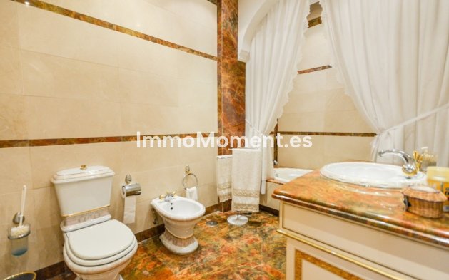 Wiederverkauf - Villa - Benalmadena - Benalmadena Centro