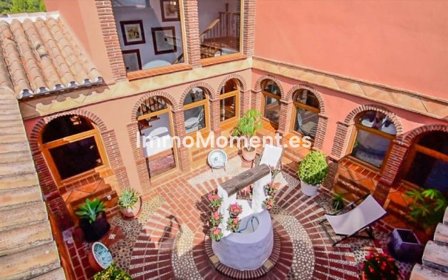 Reventa - Casa de campo - Interior  - Coín