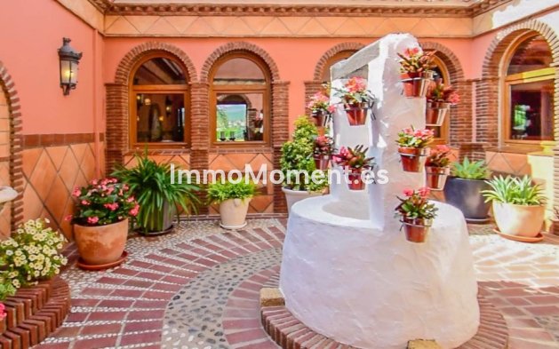 Reventa - Casa de campo - Interior  - Coín