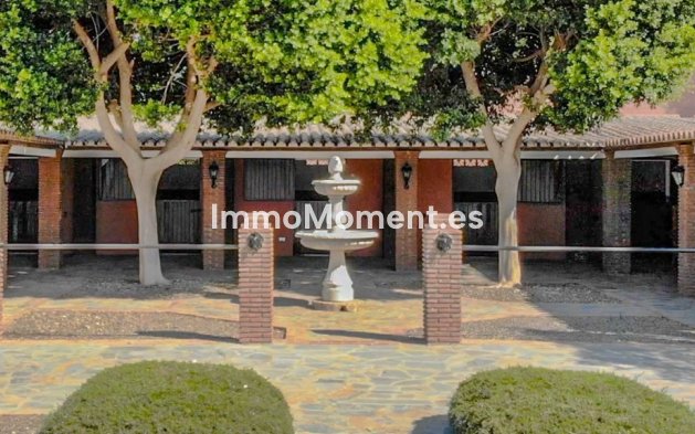 Reventa - Casa de campo - Interior  - Coín