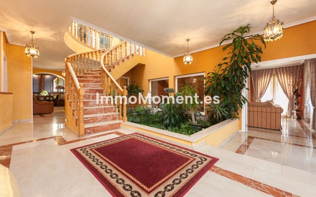 Revente - Villa - Benalmadena - Benalmadena Centro