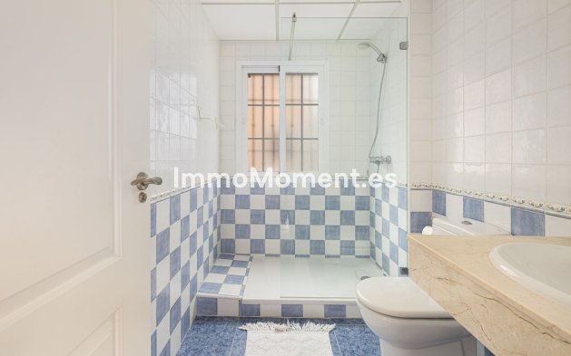 Wiederverkauf - Villa - Marbella - Elviria