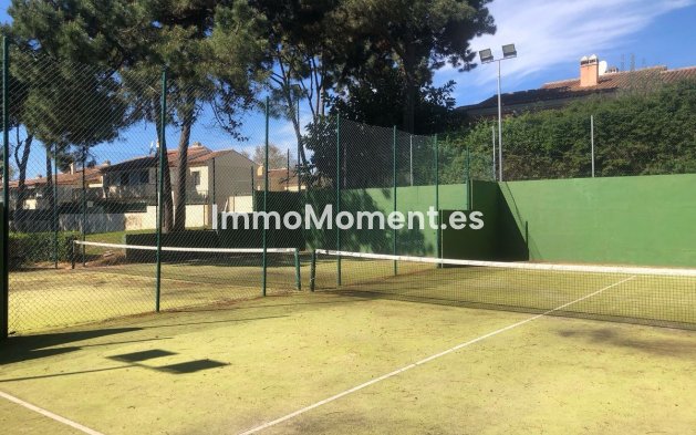 Wiederverkauf - Villa - Marbella - Elviria