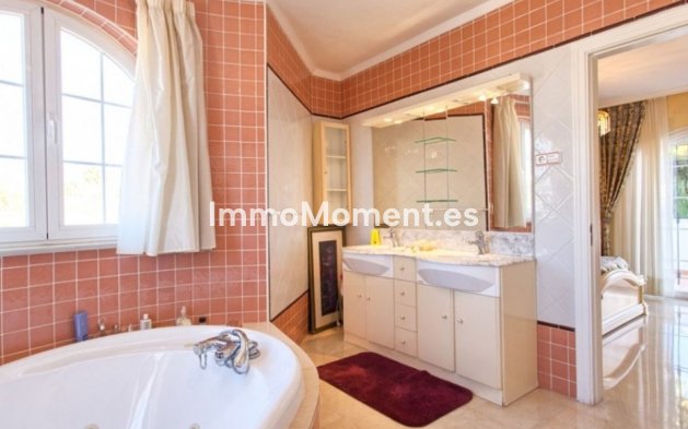 Revente - Villa - Benalmadena - Torrequebrada