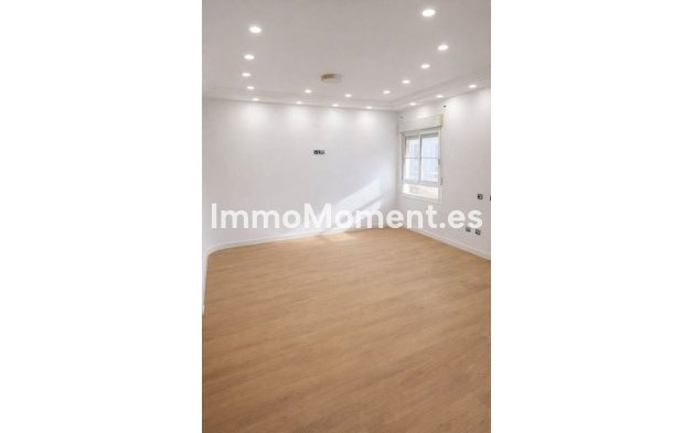 Wiederverkauf - Wohnung - Torremolinos - El Pinillo