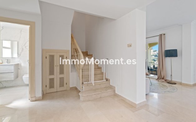 Resale - Apartment - Benahavís - La Quinta