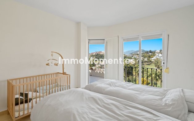 Resale - Apartment - Benahavís - La Quinta