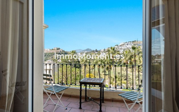 Resale - Apartment - Benahavís - La Quinta