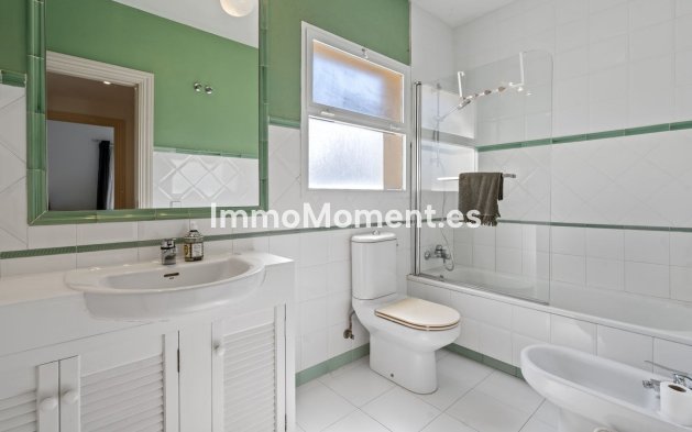 Resale - Apartment - Benahavís - La Quinta