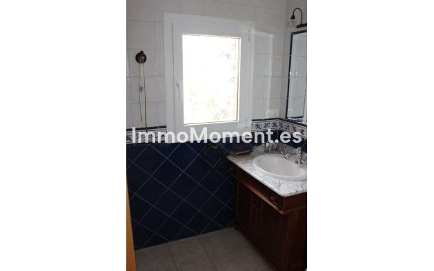 Wiederverkauf - Villa - Marbella - Artola