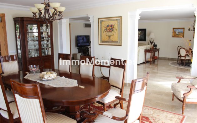 Wiederverkauf - Villa - Marbella - Artola