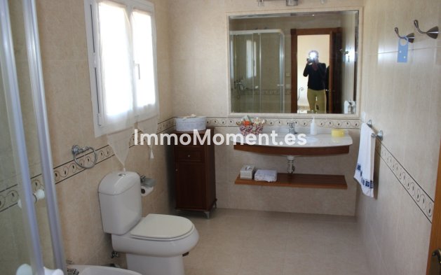 Wiederverkauf - Villa - Marbella - Artola