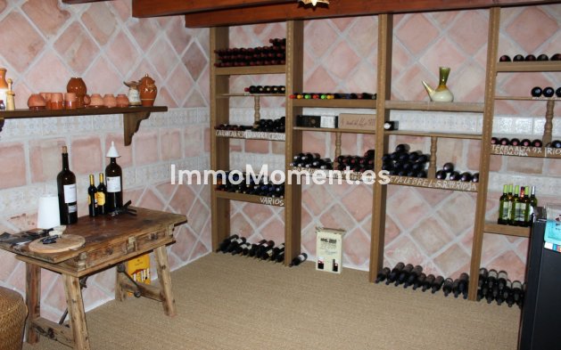 Wiederverkauf - Villa - Marbella - Artola