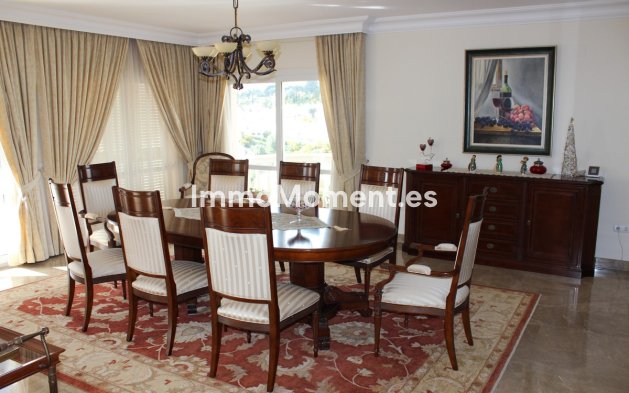 Wiederverkauf - Villa - Marbella - Artola