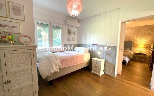 Revente - Villa - Estepona  - Estepona Centro