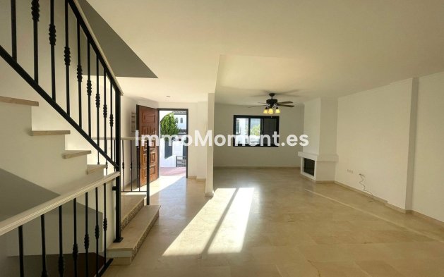 Reventa - Villa independiente - Manilva