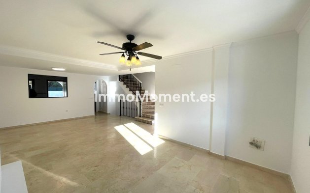 Reventa - Villa independiente - Manilva