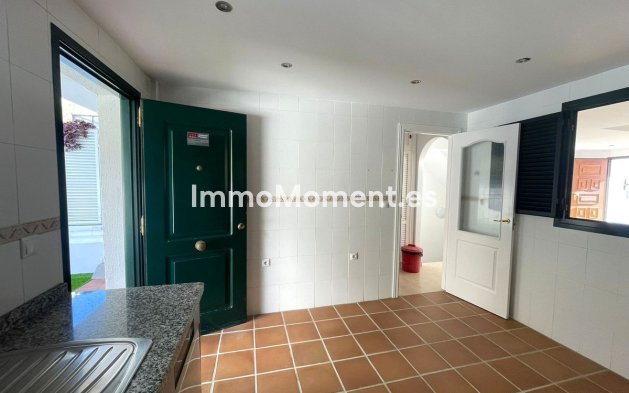 Reventa - Villa independiente - Manilva