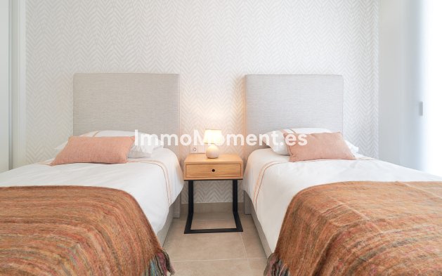 Neubau - Low-bungalow - Estepona  - Estepona