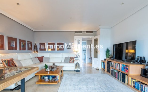 Revente - Appartement - Estepona  - Estepona Centro