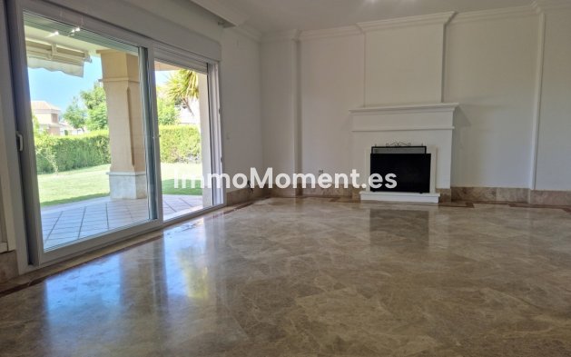 Resale - Villa - Marbella - Santa Clara