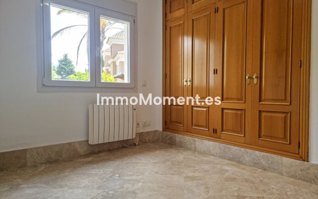 Resale - Villa - Marbella - Santa Clara