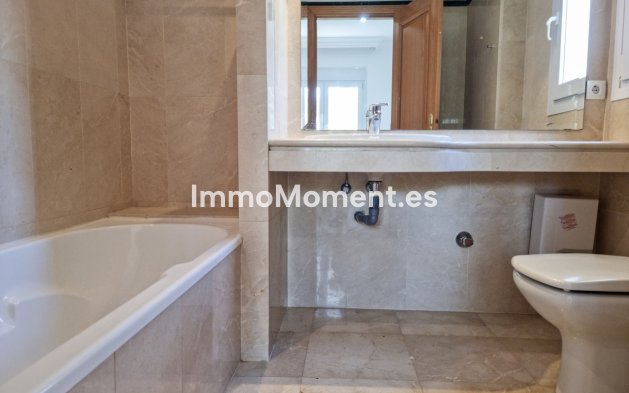 Resale - Villa - Marbella - Santa Clara