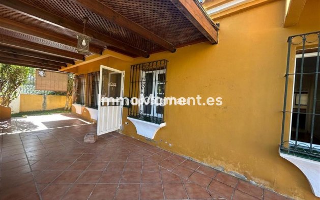 Wiederverkauf - Villa - Estepona  - Estepona Centro